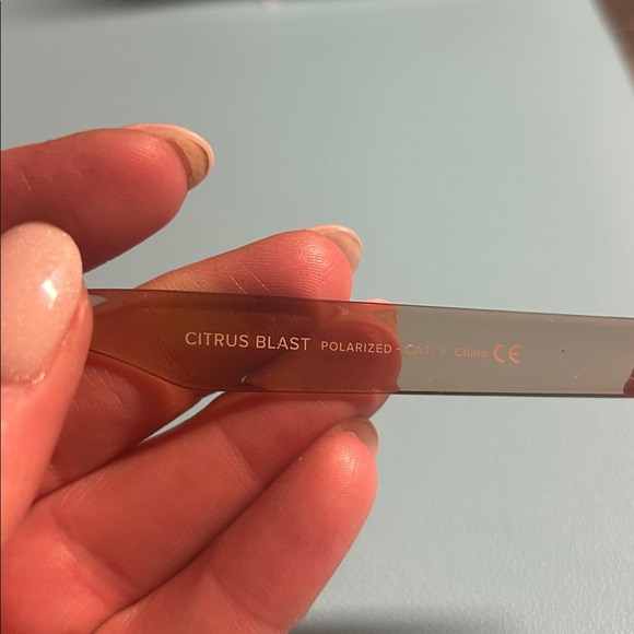 Blenders citrus blast Frame Sunglasses with Rose Gold Mirrored Lenses - Picture 3 of 5